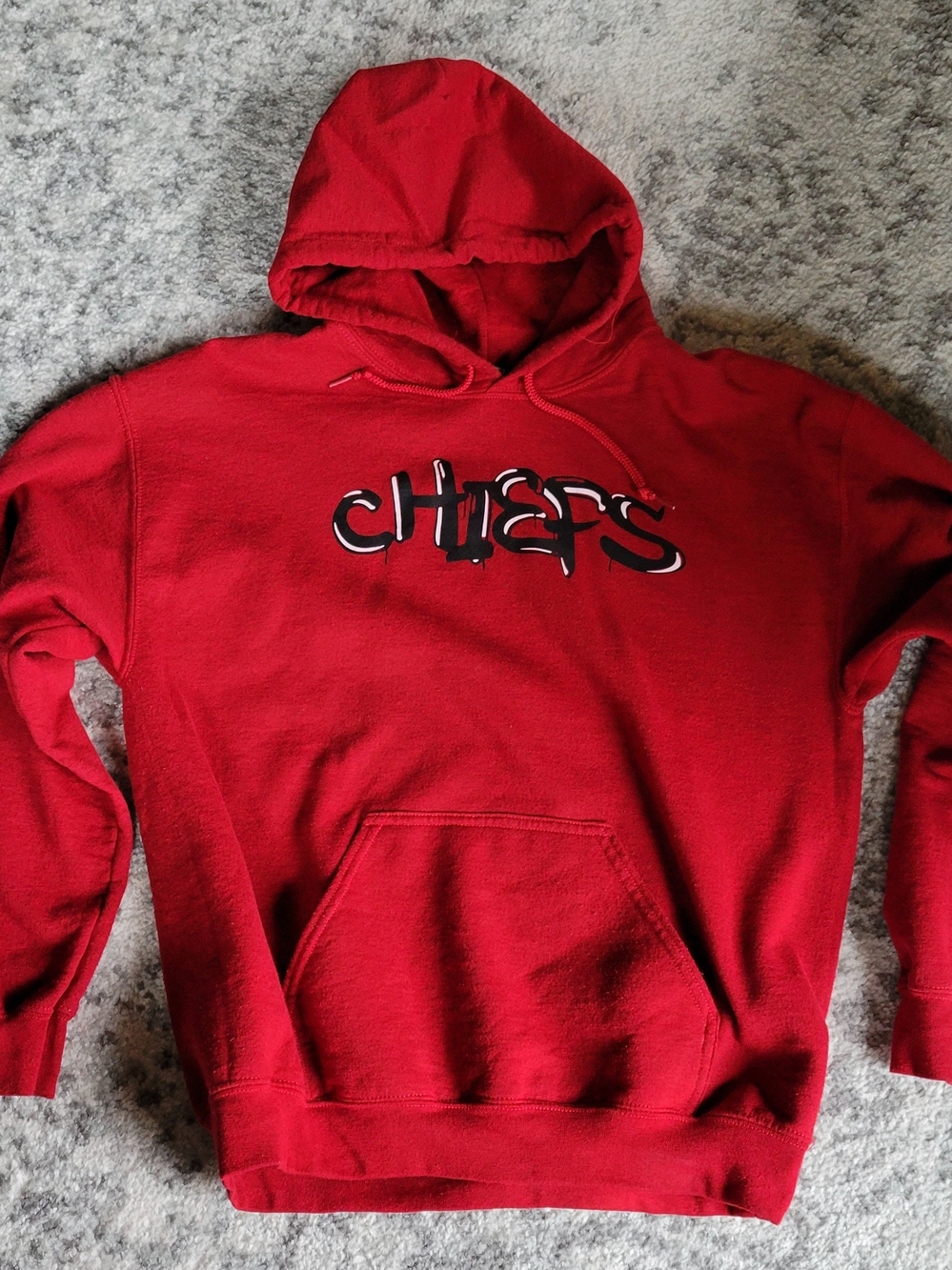Gildan Red Hooded Sweatshirt with 'Chiefs' Graphic